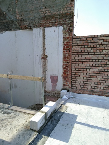 9883 20250403T175551