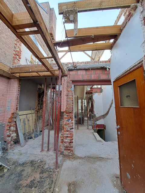 9989 20250223T143452